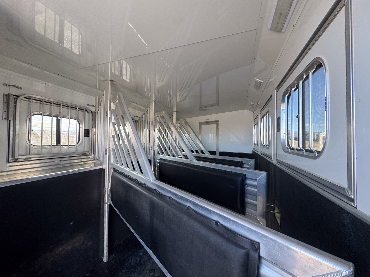 Used 2017 Cimarron Trailers Northstar 4H Living Qtr Horse Trailer