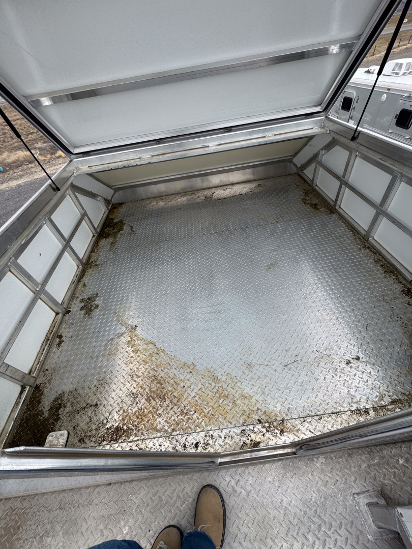 Used 2017 Cimarron Trailers Northstar 4H Living Qtr Horse Trailer