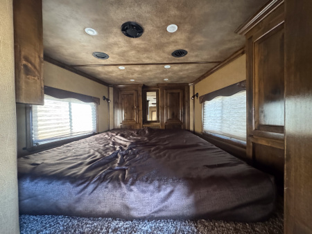 Used 2017 Cimarron Trailers Northstar 4H Living Qtr Horse Trailer