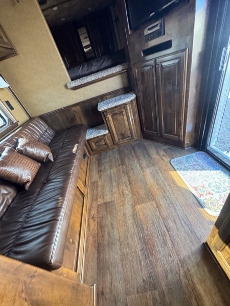 Used 2017 Cimarron Trailers Northstar 4H Living Qtr Horse Trailer