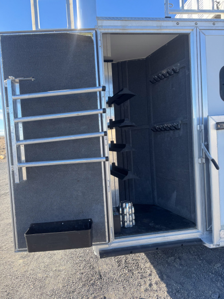 Used 2017 Cimarron Trailers Northstar 4H Living Qtr Horse Trailer