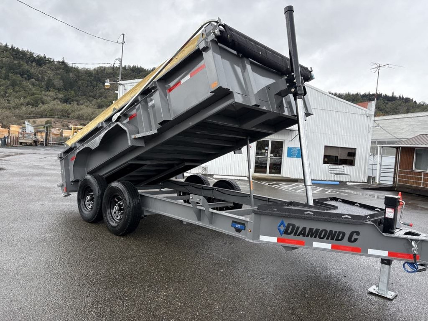 New DUMP TRAILER 2026 Diamond C LPT207 82X14 LOW PROFILE 14000 GVWR CEMENT GRAY