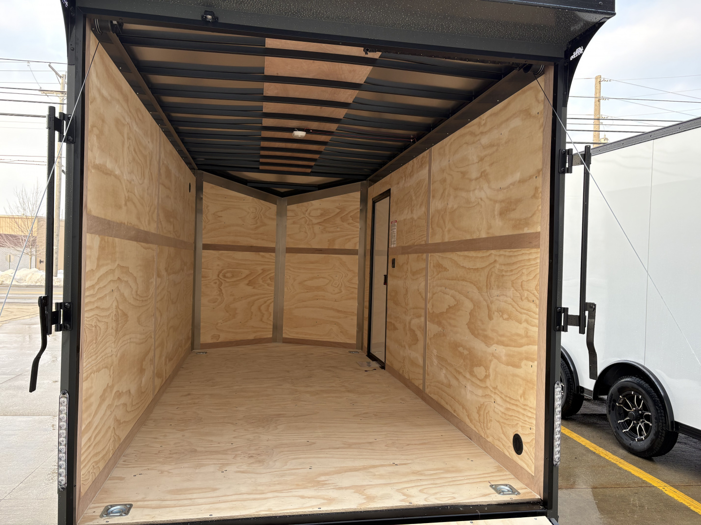 New 2026 United Trailers UJ 7'X14' WEDGE NOSE RAMP DOOR Cargo / Enclosed Trailer