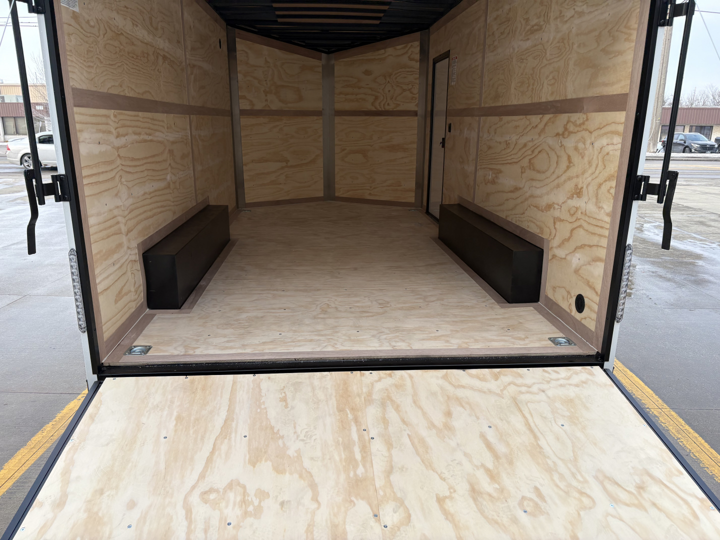 New 2026 United Trailers UJ 8.5'X16' WEDGE NOSE RAMP DOOR Cargo / Enclosed Trailer