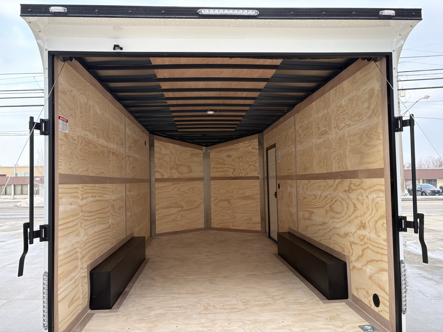 New 2026 United Trailers UJ 8.5'X16' WEDGE NOSE RAMP DOOR Cargo / Enclosed Trailer