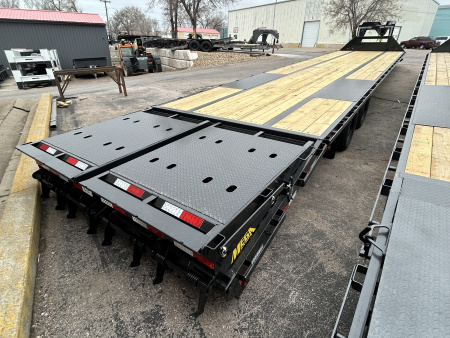 New 2026 Big Tex Trailers 25GN-40D5A-MRBK Gooseneck Bodies