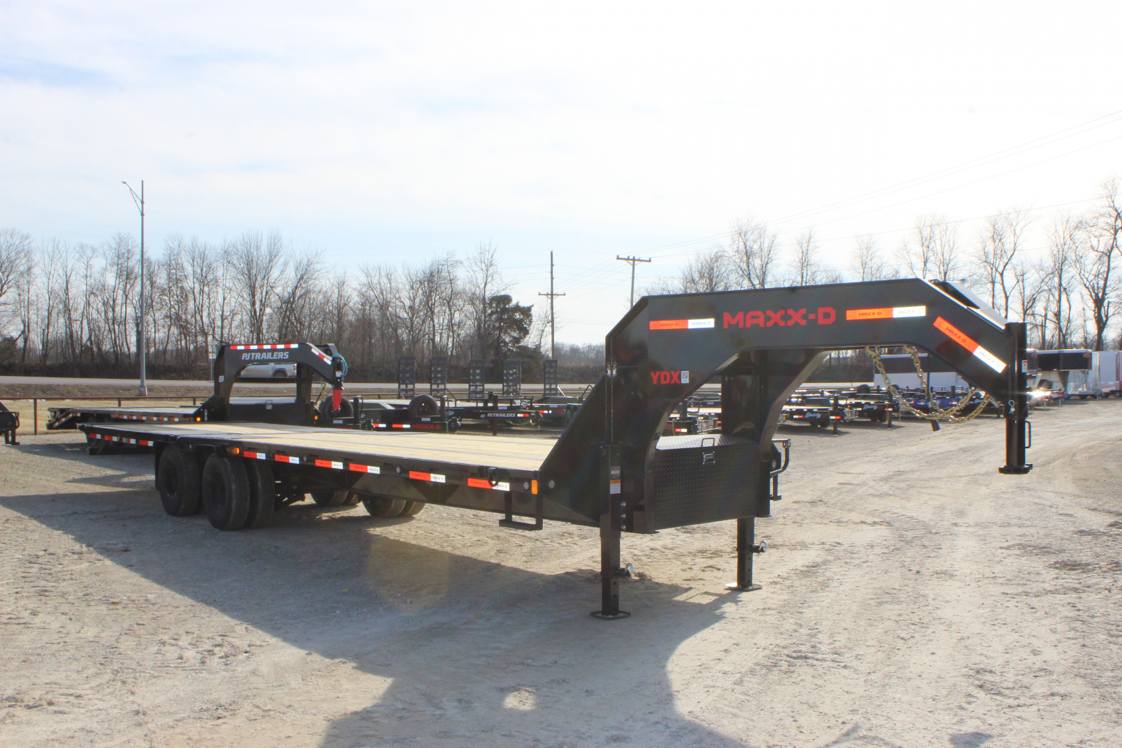 New 2026 MAXX-D YDX 32' Gooseneck Hydraulic Dovetail Trailer