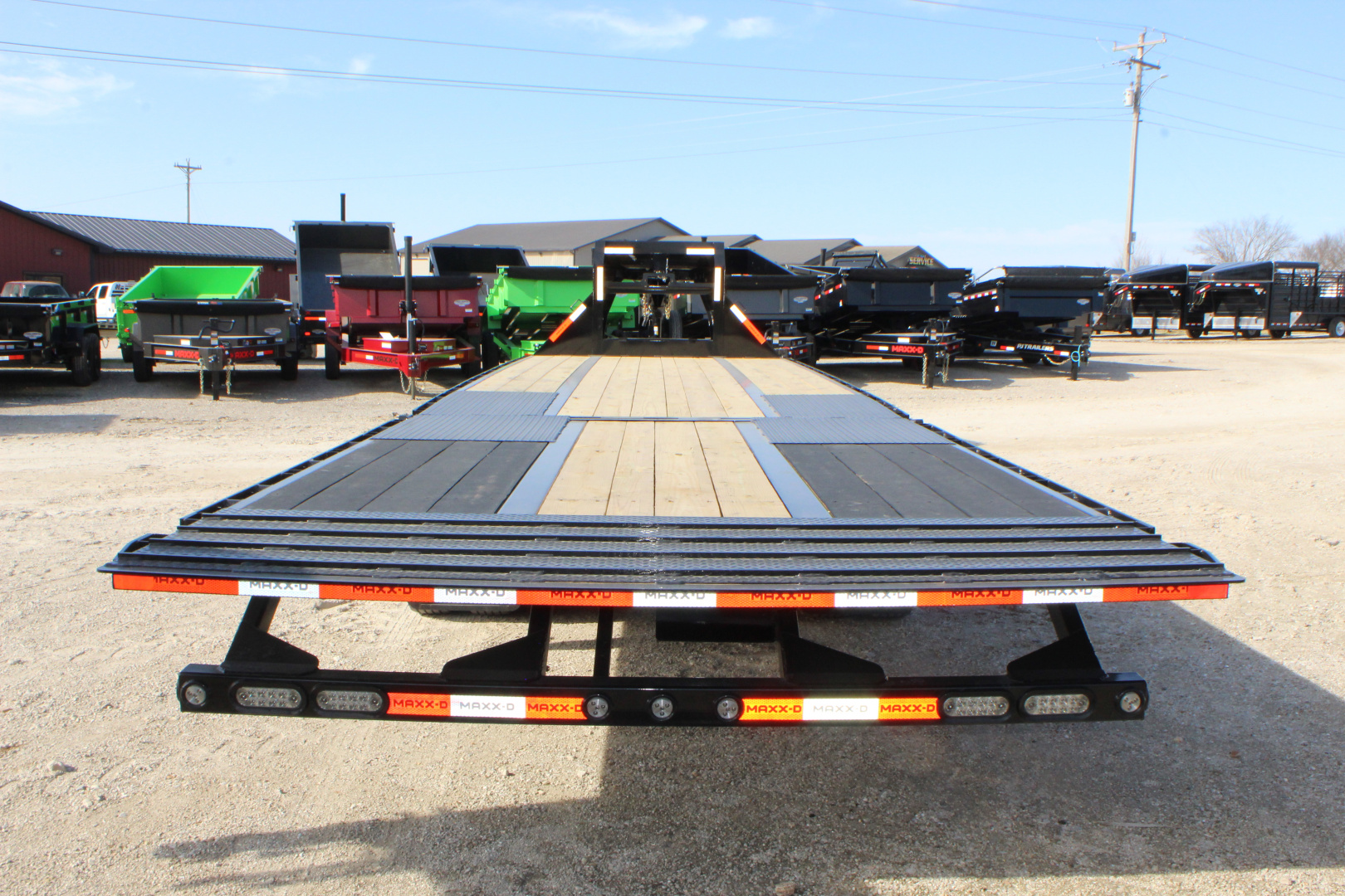 New 2026 MAXX-D YDX 32' Gooseneck Hydraulic Dovetail Trailer