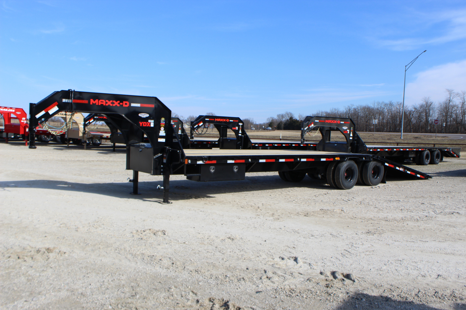 New 2026 MAXX-D YDX 32' Gooseneck Hydraulic Dovetail Trailer