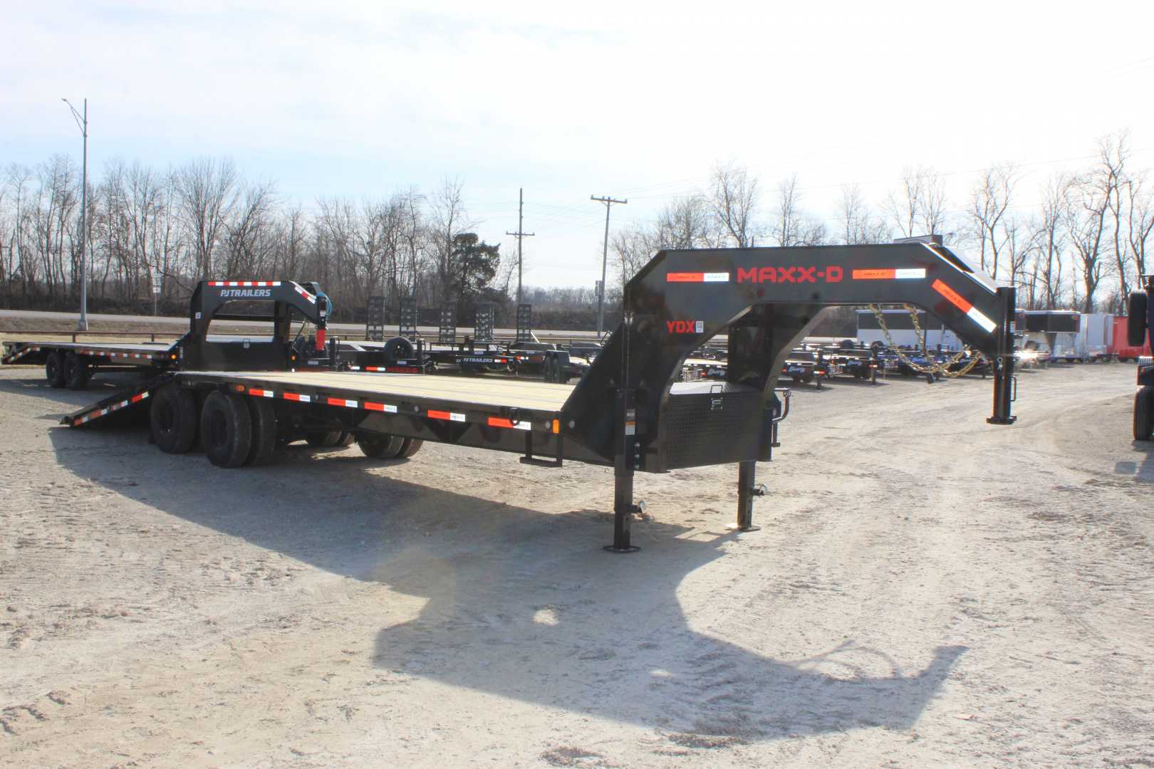 New 2026 MAXX-D YDX 32' Gooseneck Hydraulic Dovetail Trailer