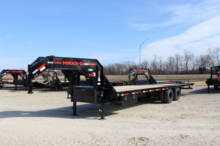 New 2026 MAXX-D YDX 32' Gooseneck Hydraulic Dovetail Trailer