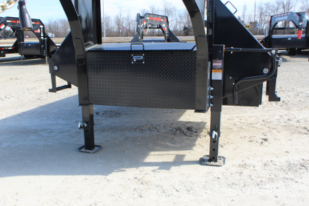 New 2026 MAXX-D YDX 32' Gooseneck Hydraulic Dovetail Trailer