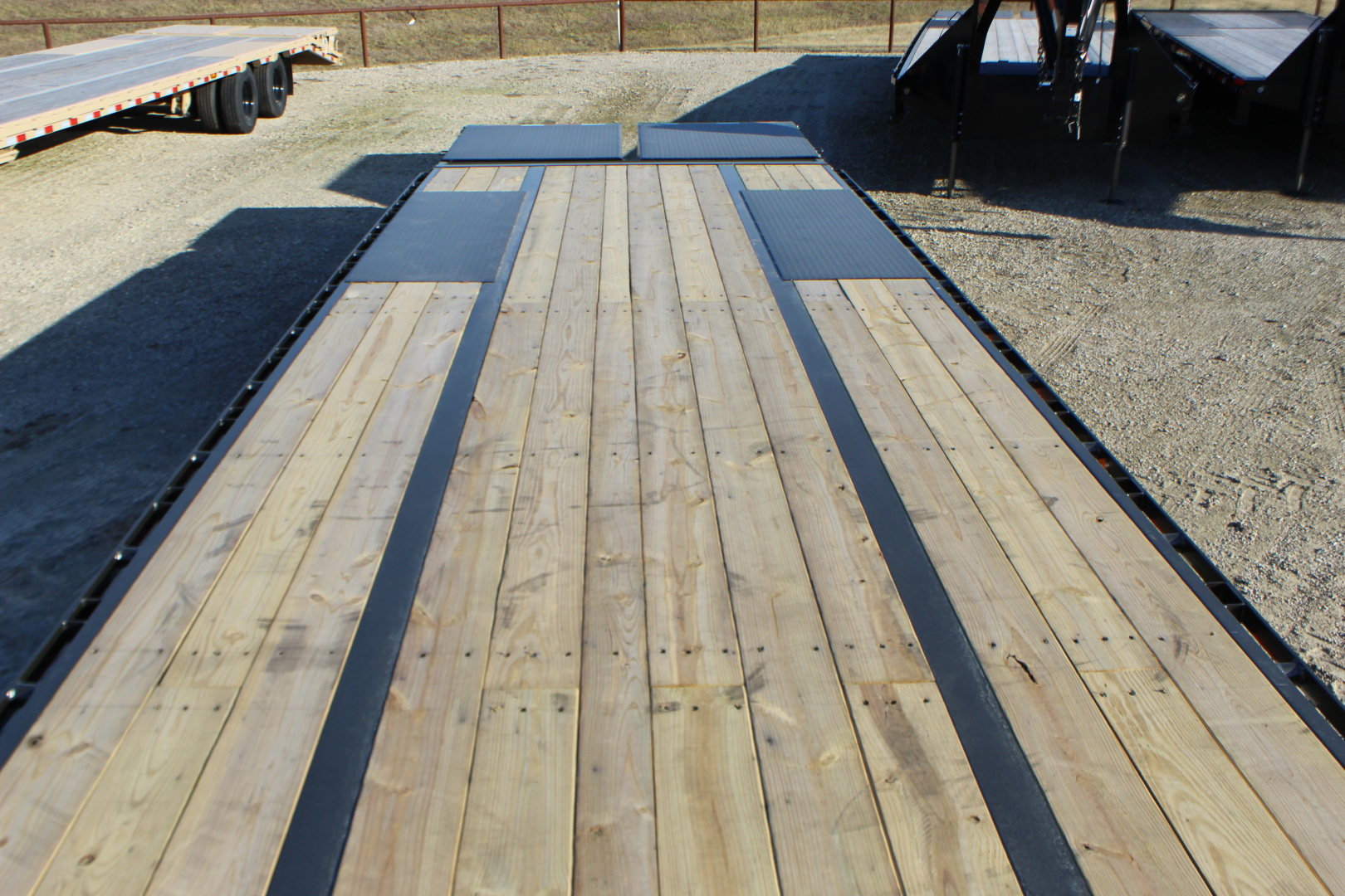 New 2026 MAXX-D LDX 36' Gooseneck Flatdeck Trailer