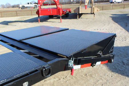 New 2026 MAXX-D LDX 25' Gooseneck Flatdeck Trailer