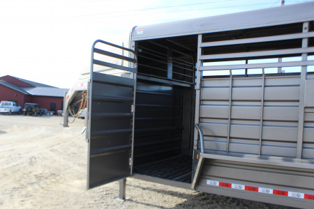 New 2026 GR Trailers 6.8x24 Gooseneck Livestock Trailer