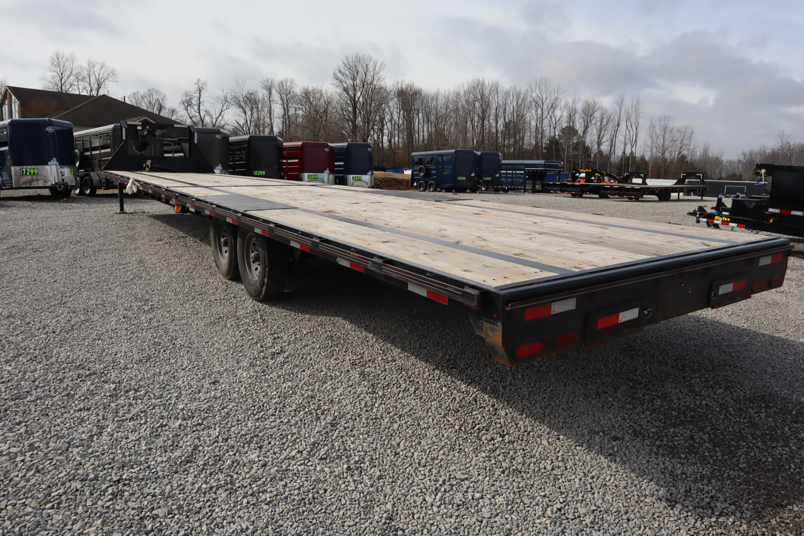 Used Repo 2025 MP Custom Trailers 40' Flatbed CTZ Package