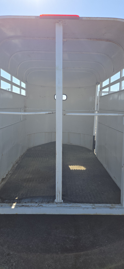 Used 1995 Dura 2-Horse Straight Load Horse Trailer