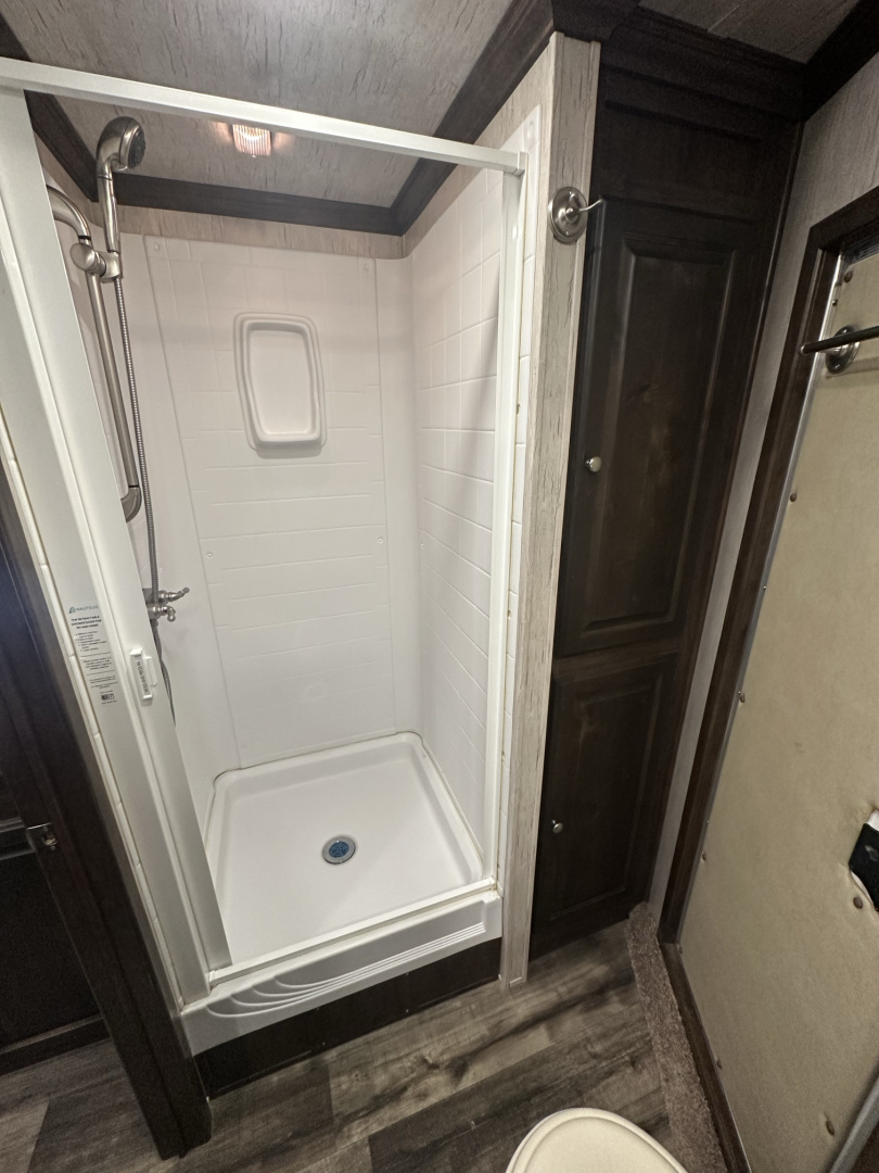 Used 2023 Sundowner 10'6" Living Quarter Stock Combo