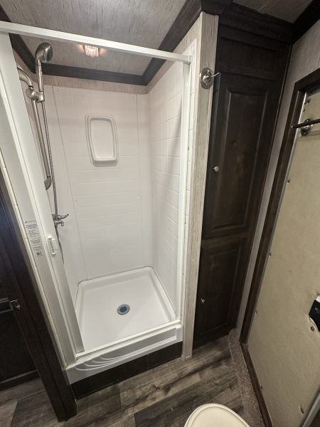 Used 2023 Sundowner 10'6" Living Quarter Stock Combo