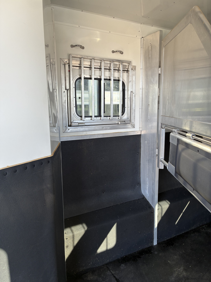 Used 2023 Lakota 3H 13'LQ Horse Trailer
