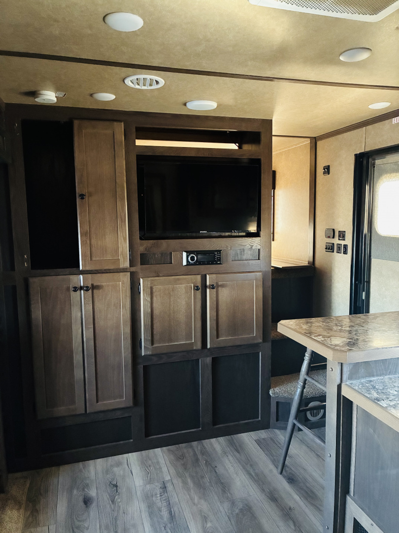 Used 2023 Lakota 3H 13'LQ Horse Trailer