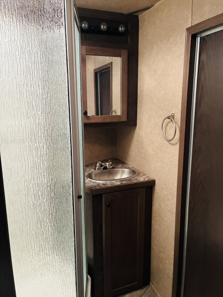 Used 2023 Lakota 3H 13'LQ Horse Trailer