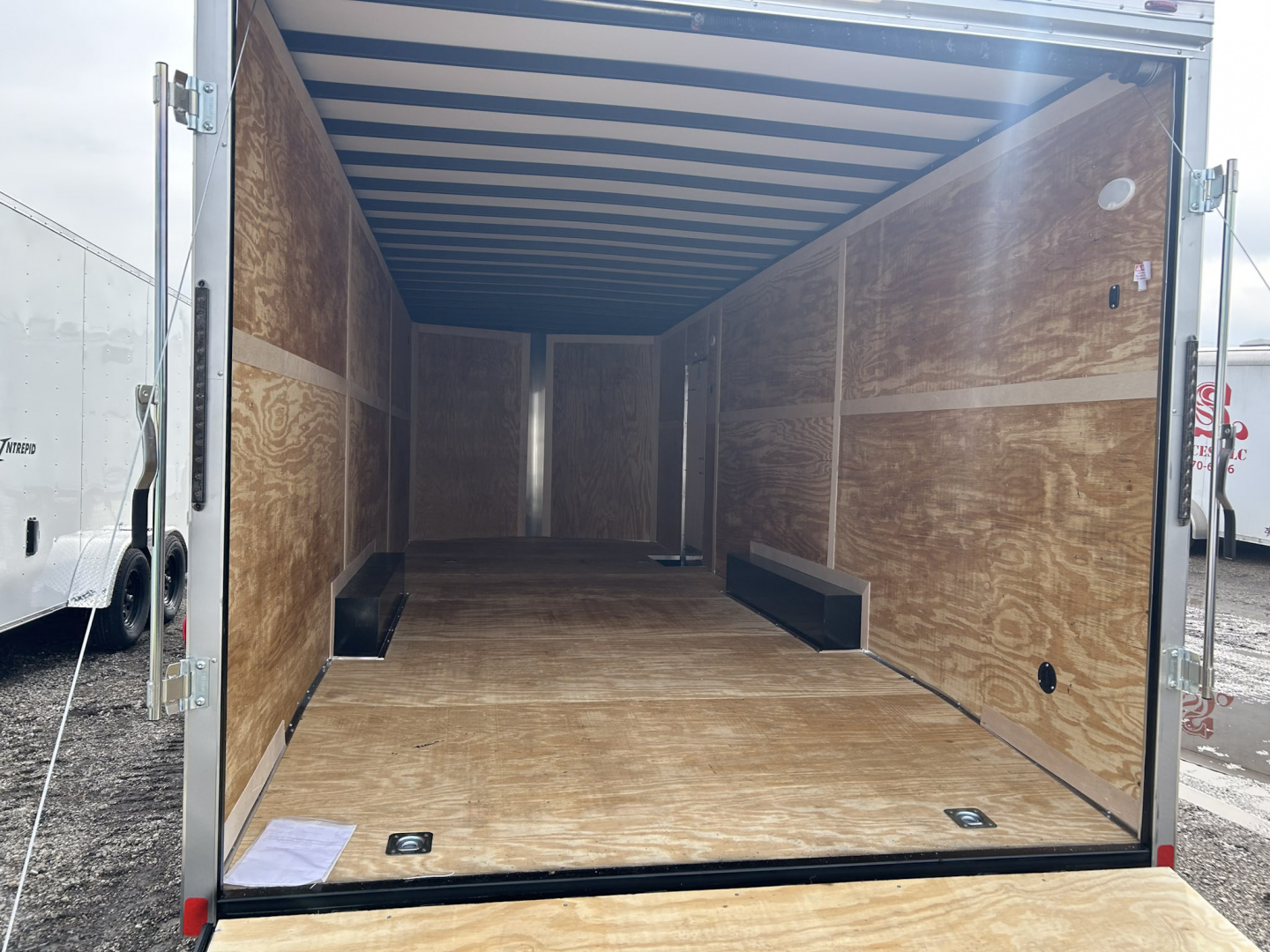 New 2025 Homesteader Trailer 8 FT 6 IN 24 FT ENCLOSED CAR HAULER 7 FT HEIGHT POLYCORE RAMP DOOR 10K GVWR