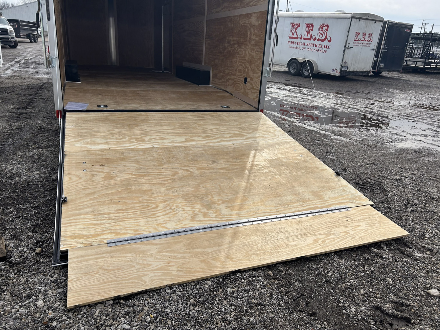 New 2025 Homesteader Trailer 8 FT 6 IN 24 FT ENCLOSED CAR HAULER 7 FT HEIGHT POLYCORE RAMP DOOR 10K GVWR