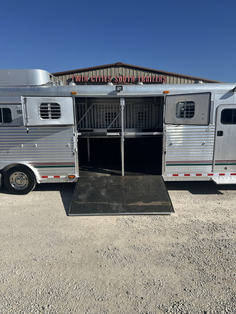 Used 1999 4-Star Trailers 7 Horse Gooseneck Living Quarters Horse Trailer