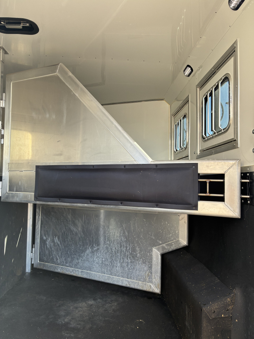 Used 2023 Lakota 3H 14'LQ Horse Trailer