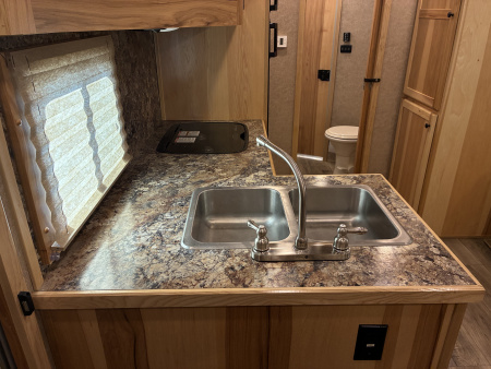 Used 2023 Lakota 3H 14'LQ Horse Trailer