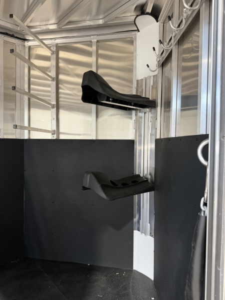 New 2026 Frontier Trailers Ambassador Lite Horse Trailer