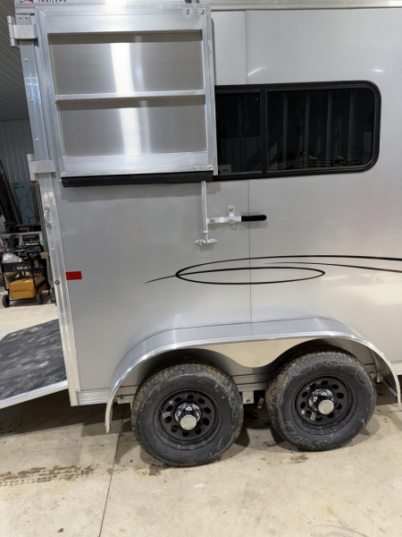 New 2026 Frontier Trailers Ambassador Lite Horse Trailer