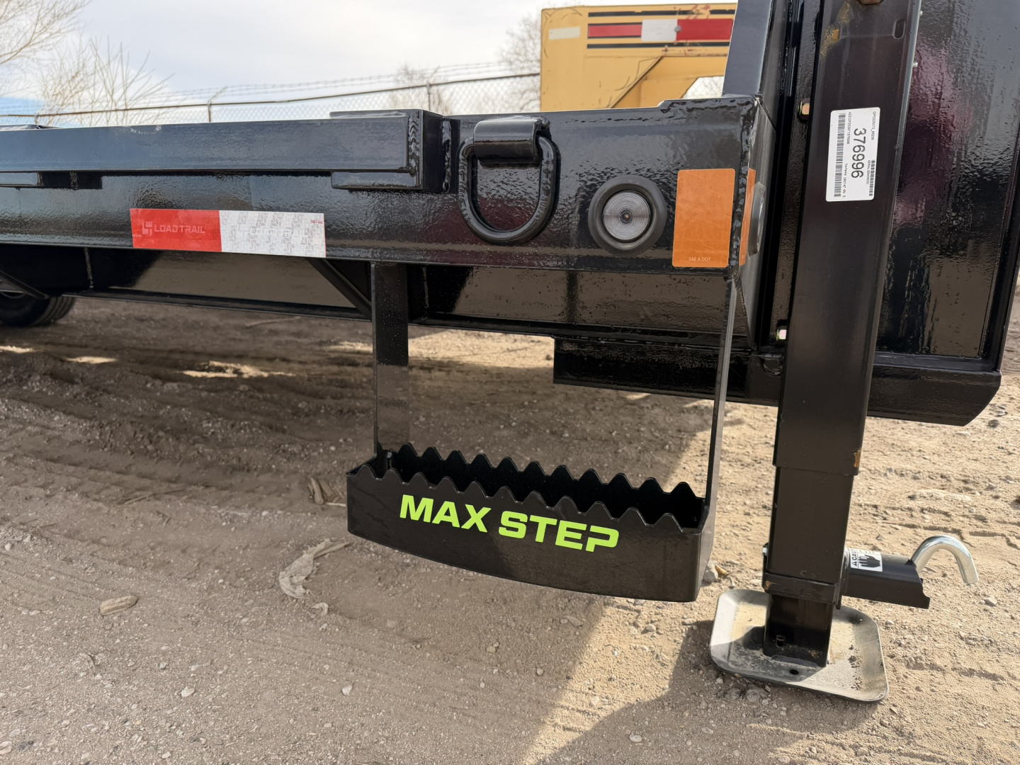 New 2026 Load Trail 8.5-25 Single Wheel Gooseneck Deckover Equipment Hauler W/ Max Ramps 15.6K GVWR