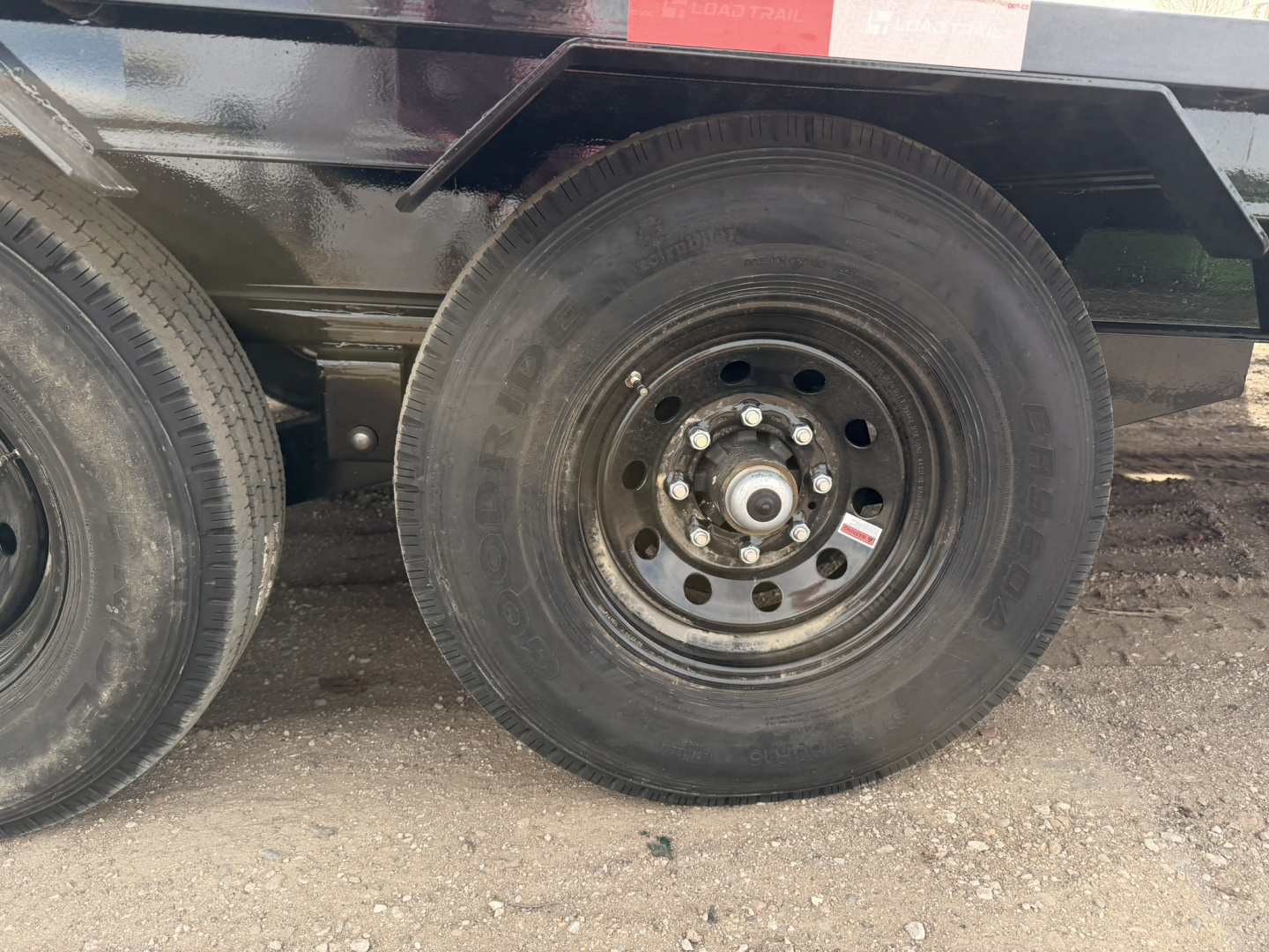 New 2026 Load Trail 8.5-25 Single Wheel Gooseneck Deckover Equipment Hauler W/ Max Ramps 15.6K GVWR