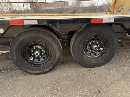 New 2026 Load Trail 8.5-25 Single Wheel Gooseneck Deckover Equipment Hauler W/ Max Ramps 15.6K GVWR