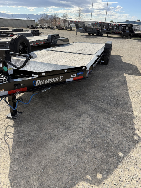 New 2024 Diamond C Trailers HDT 22' x 82  Tilt Trailer