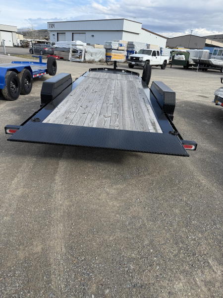 New 2024 Diamond C Trailers HDT 22' x 82" Tilt Trailer