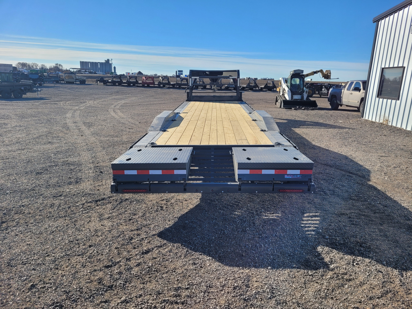 New 2026 Buckshot 102"x32' Gooseneck Equipment/Car Trailer