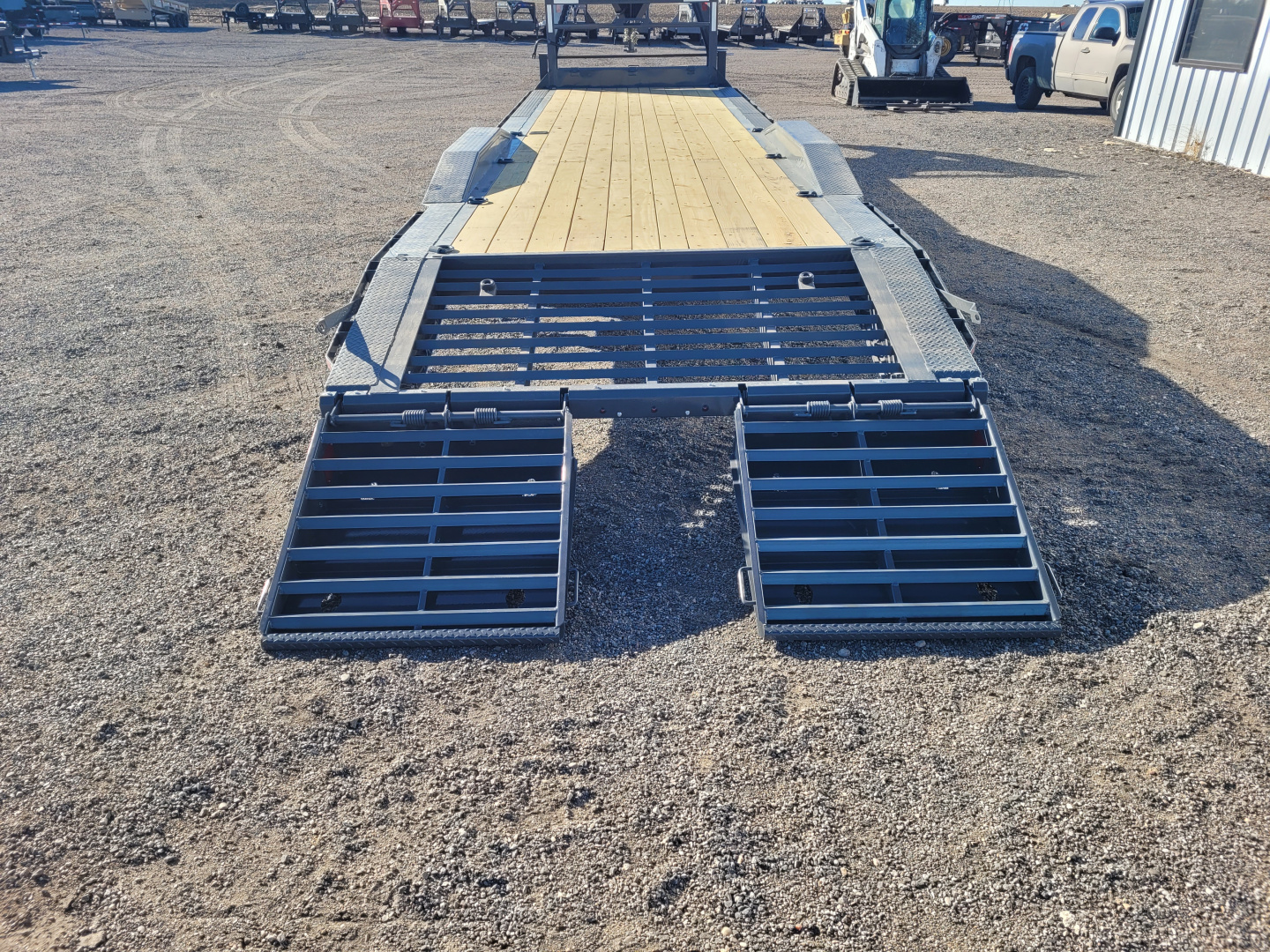 New 2026 Buckshot 102"x32' Gooseneck Equipment/Car Trailer