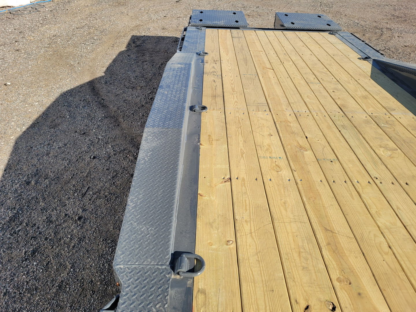 New 2026 Buckshot 102"x32' Gooseneck Equipment/Car Trailer