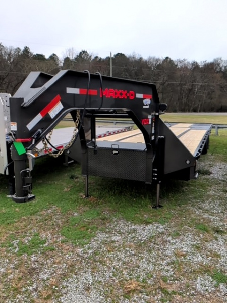 New 2026 MAXX-D YDX Hydraulic Dovetail Flatbed Trailer
