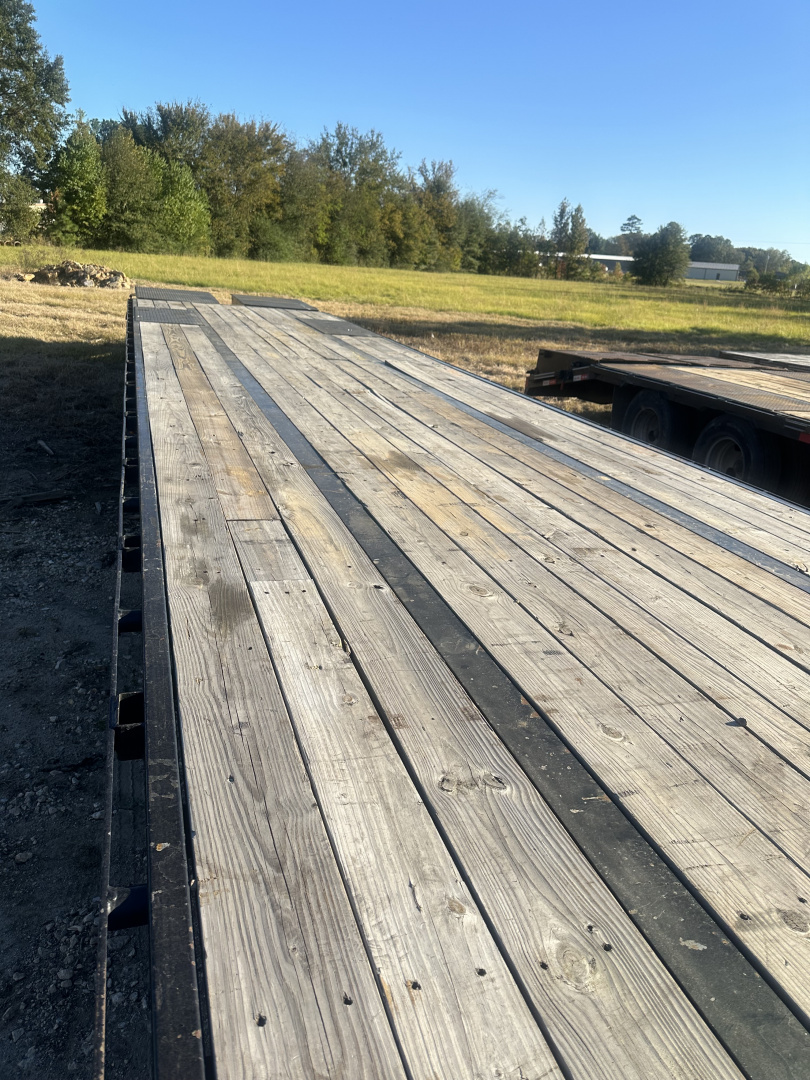 Used 2024 East Texas Trailers 35+5 Deckover GN Trailer w/monster ramps