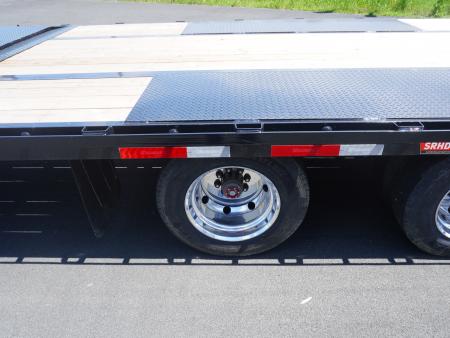 New 2026 Diamond C Trailers Fmax212 35' Gooseneck Deckover