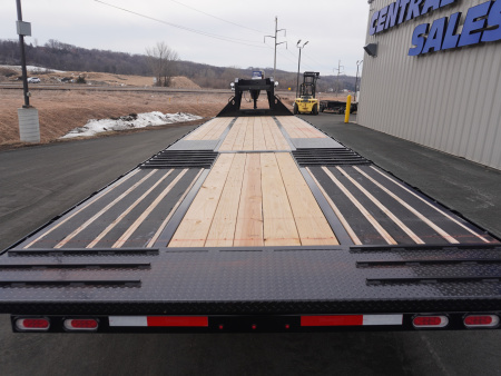 New 2026 Diamond C Trailers Fmax212 35' Gooseneck Deckover