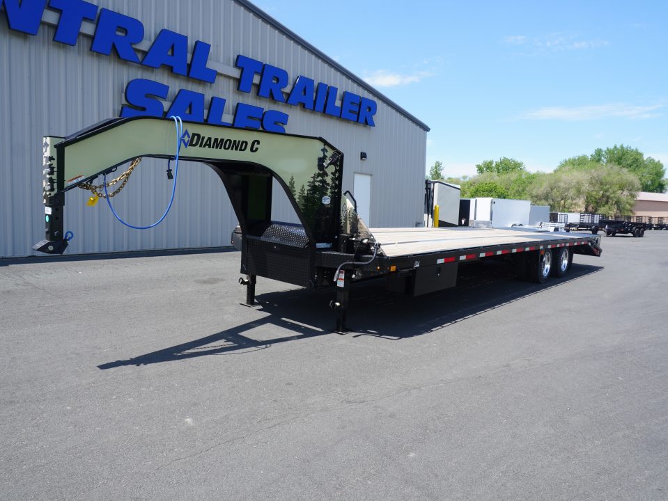 New 2026 Diamond C Trailers Fmax212 32' Gooseneck Deckover Trailer