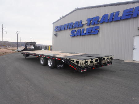 New 2026 Diamond C Trailers Fmax212 32' Gooseneck Deckover Trailer
