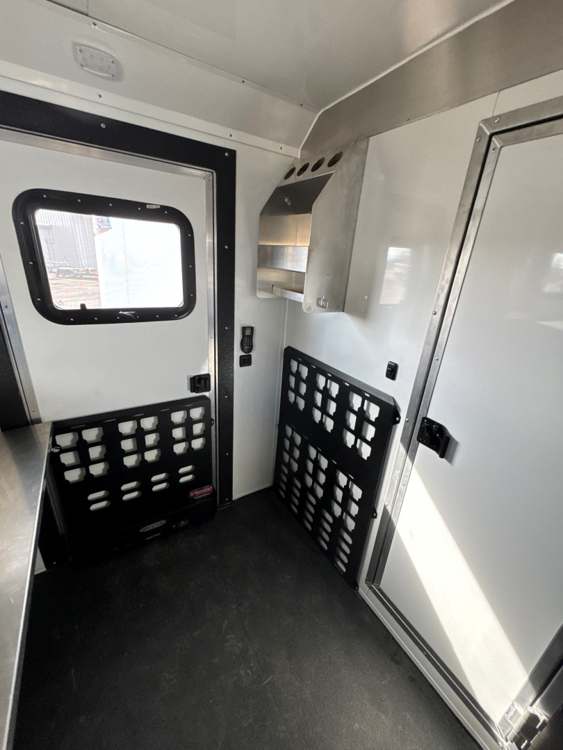 New **BLOWOUT PRICING** 2025 Logan Coach 20' Rock Slide Edition Crawler Hauler