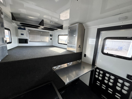 New **BLOWOUT PRICING** 2025 Logan Coach 20' Rock Slide Edition Crawler Hauler