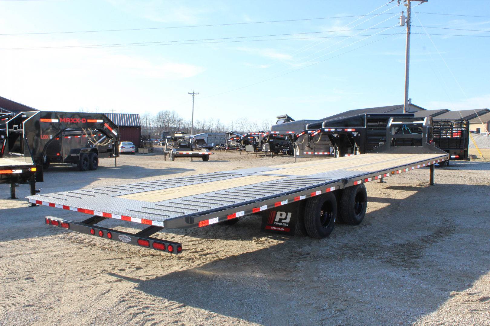 New 2026 PJ Trailers LY1 36' Gooseneck Hydraulic Dovetail
